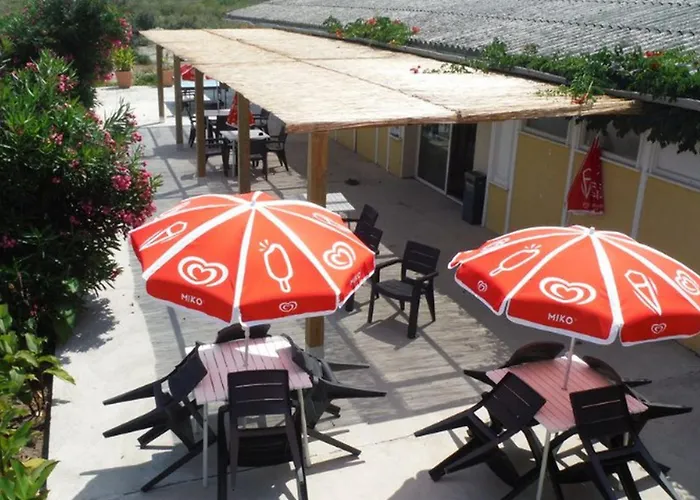 Campingplatz De Avec Terrasse - Pinarello - Api-1-52-904 Sorbo-Ocagnano